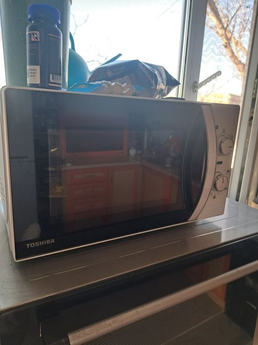 Продам микроволновую печь