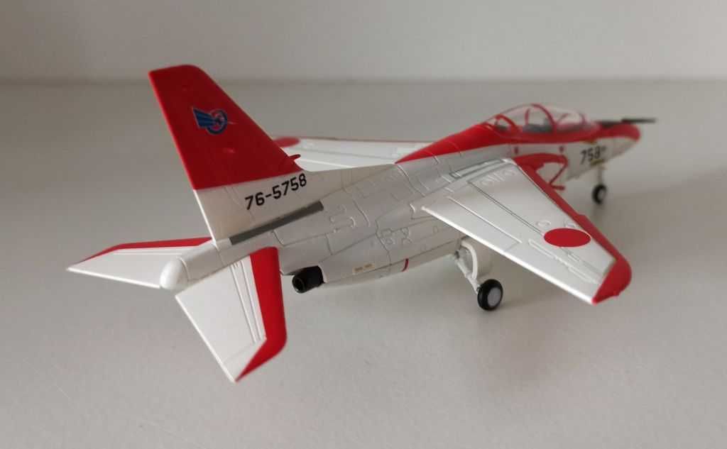 Macheta avion Kawasaki T-4 Japonia 1988 - DeAgostini 1/72