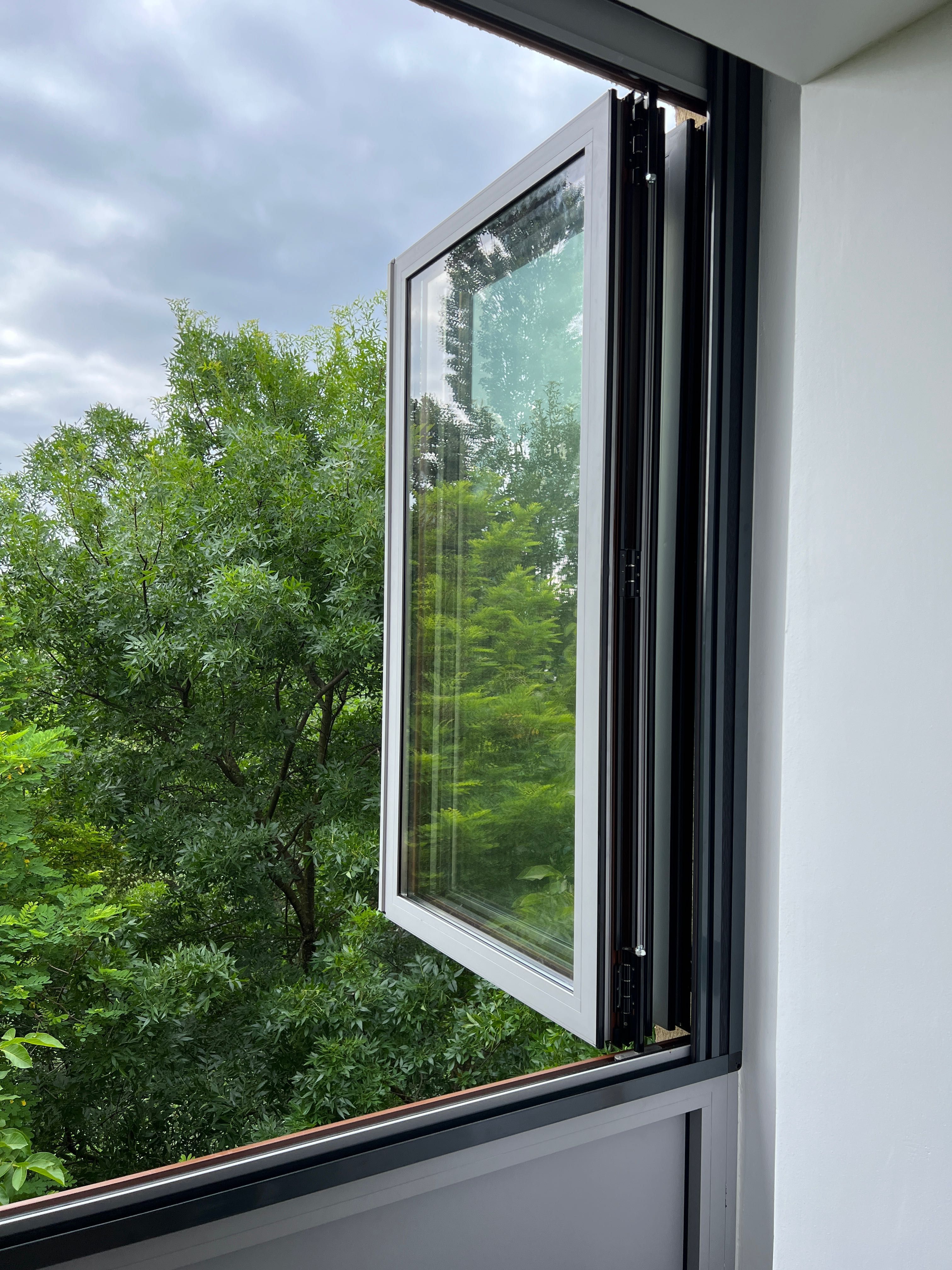 Închidere geam termopan balcon sau terasa