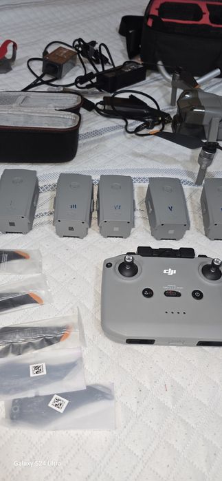 Drona DJI Air 2S  4 acumulatori !