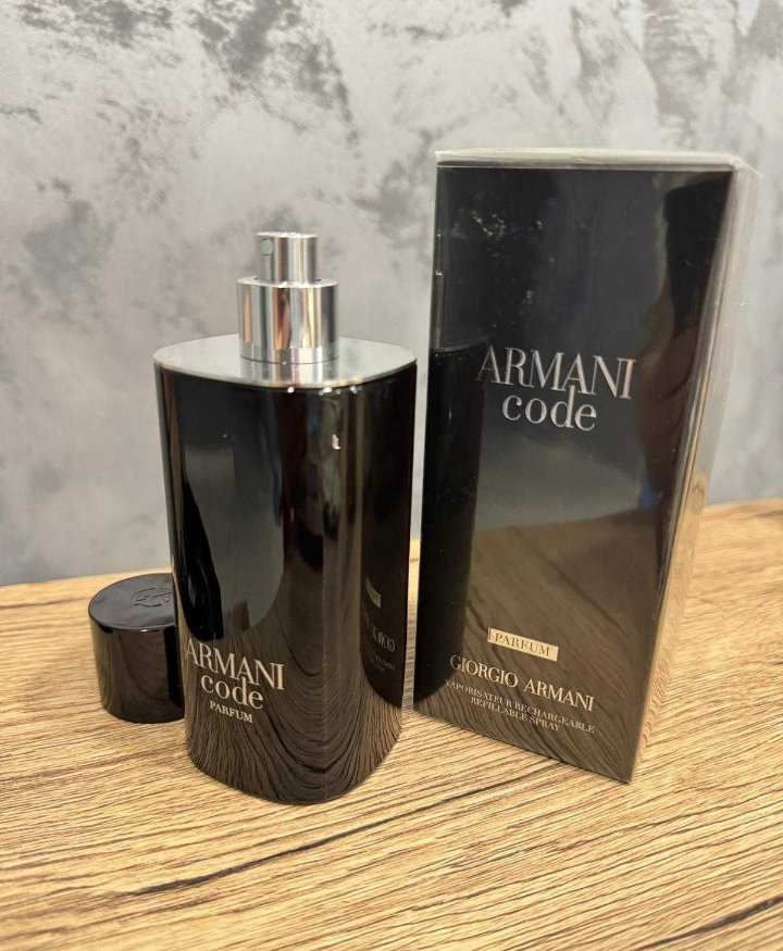 Giorgio Armani Code - Extrait de Parfum 125ml 100% original. BATCH cod
