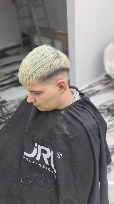 Tunsori barbati la domiciliu sau la salon