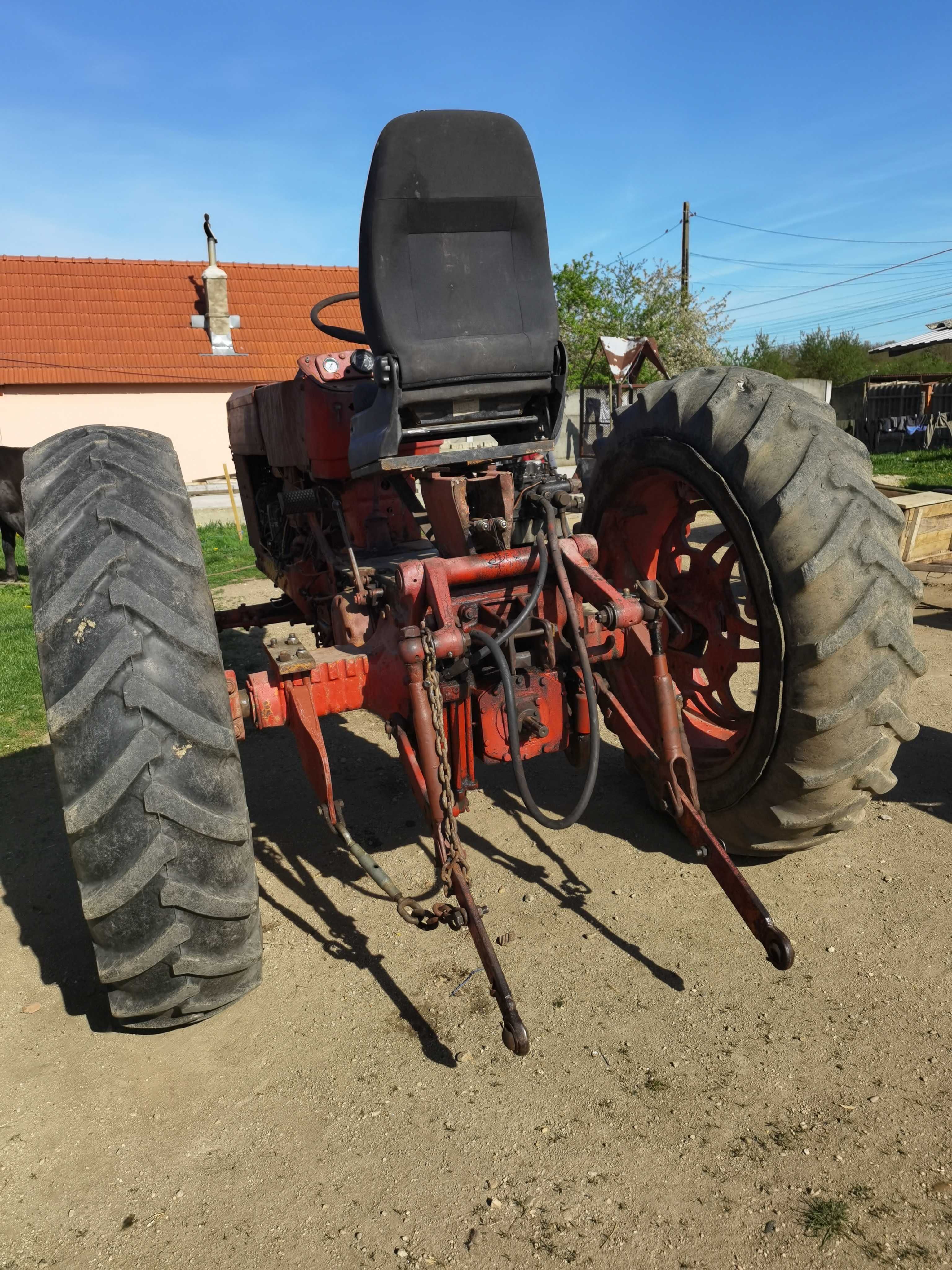 Vând Tractor u650 motor recent refăcut