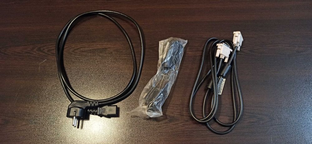 Монитор Dell U2312HM