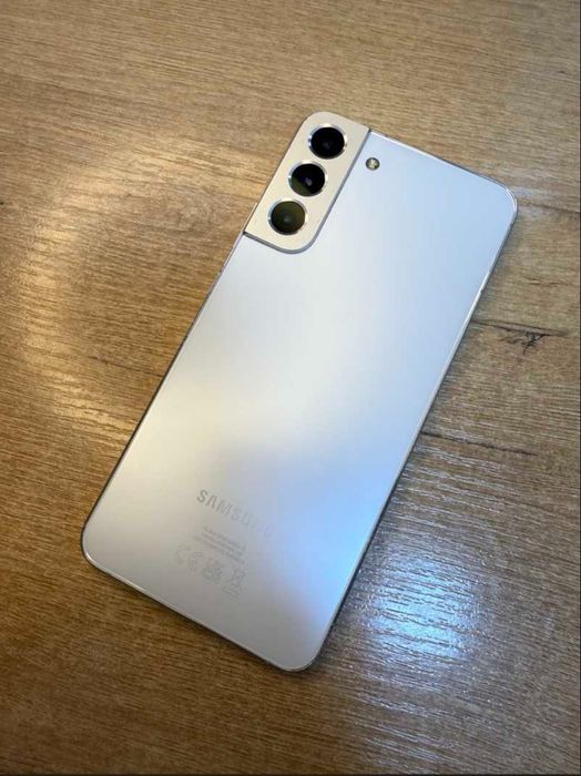 Продам Samsung s22