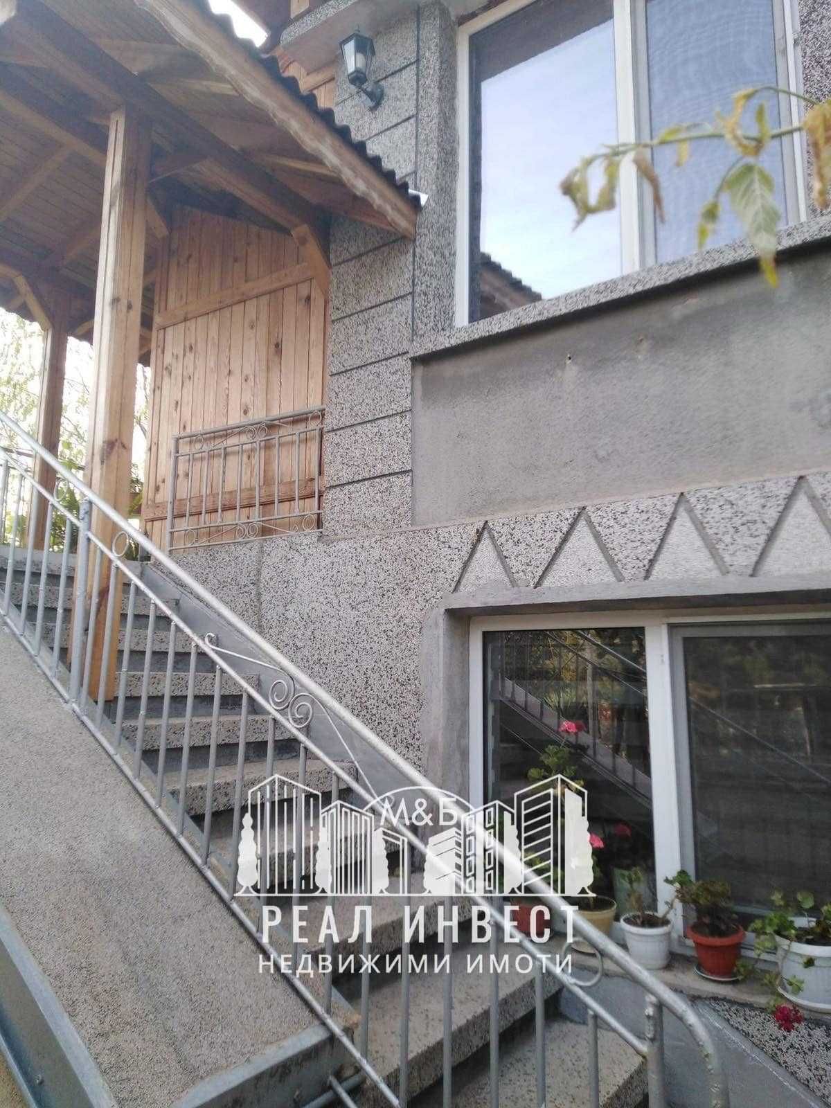 Продавам къща в с. Златополе