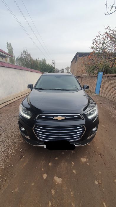 Каптива 3 лик сотилади