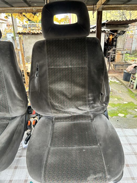 Продавам седалки за сеат толедо