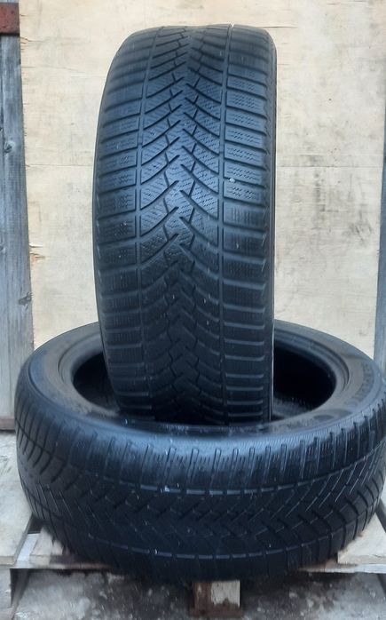 2 броя зимни гуми 235 45 19 Semperit пеефектни