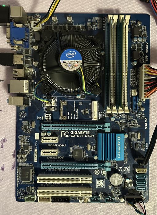 Kit Gigabyte H77-DS3H / Core i5-3570 / cooler stock Intel