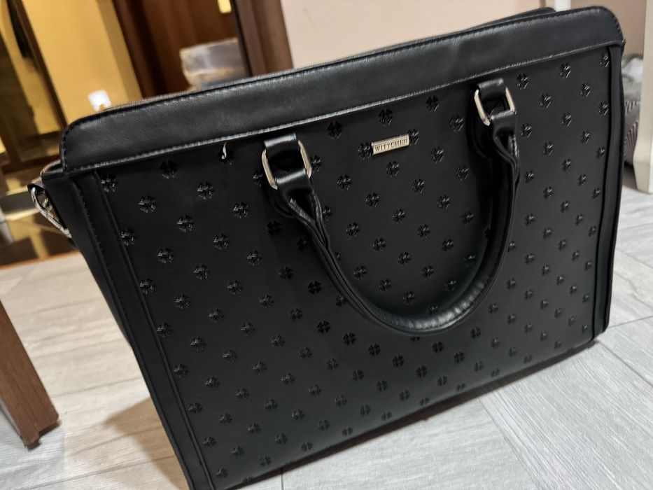 Geantă noua brandul Wittchen (prețul original 635 de lei)