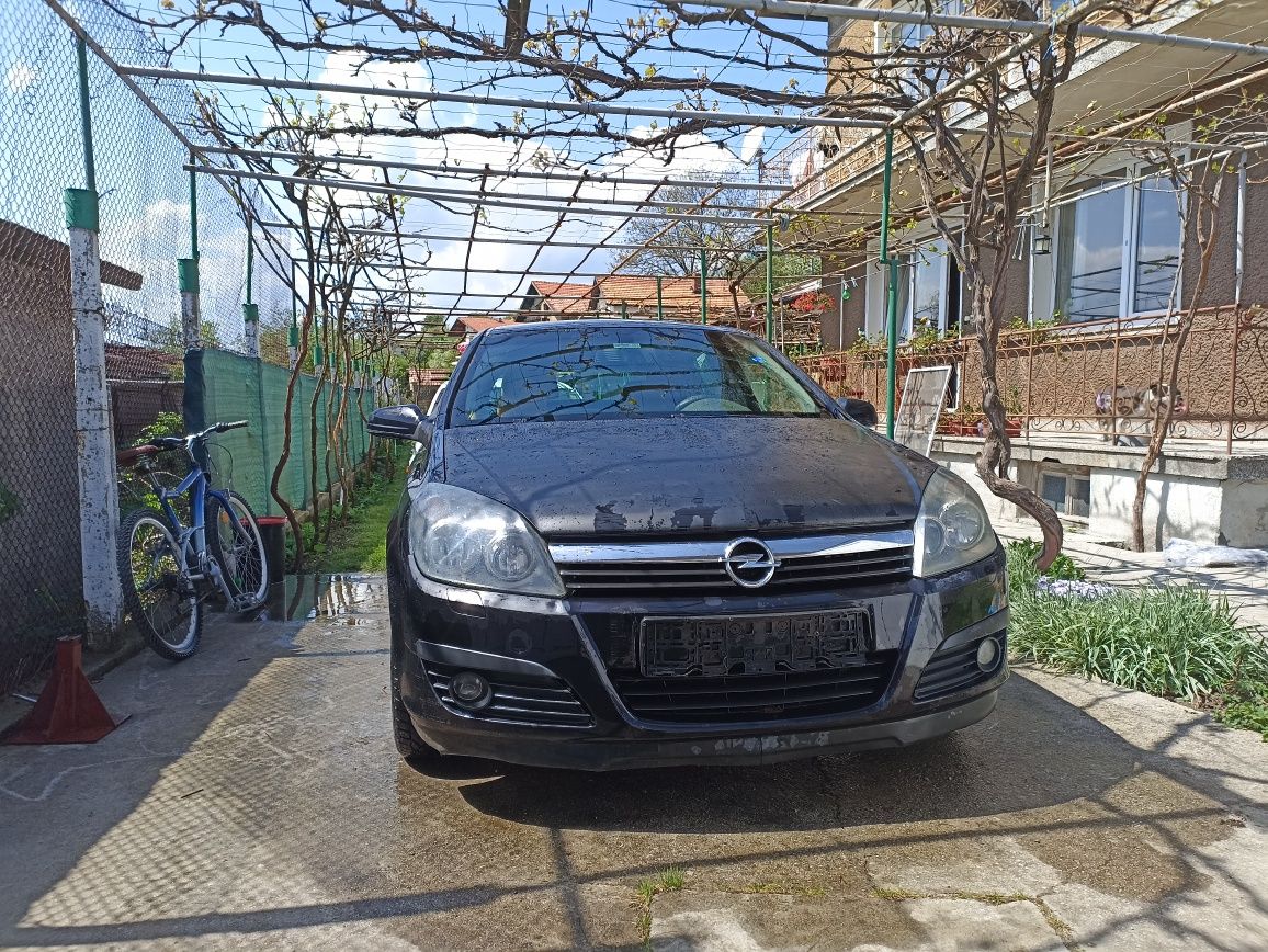 OPEL ASTRA H 1.6 105 кс. 2005г.