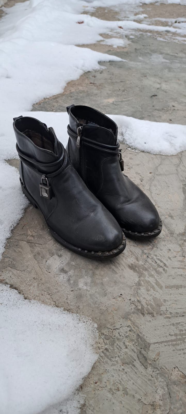 Детский Обувь Зимний в Идеальном  состоянии