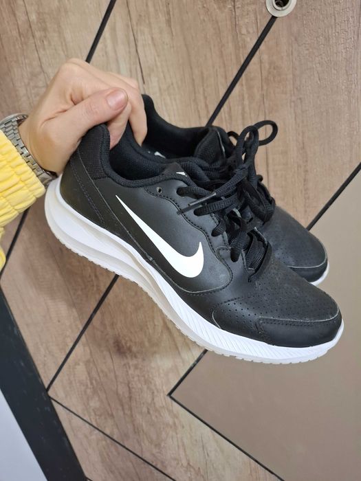 Мъжки маратонки Nike Todos