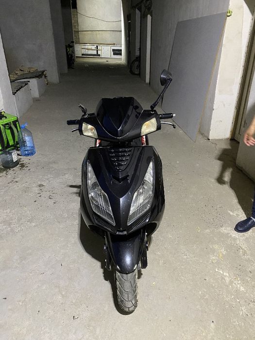 Skuter holati yaxshi sotiladi texpasport raqam bor