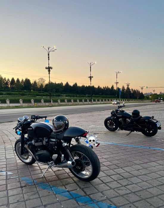 Triumph Thruxton 1200