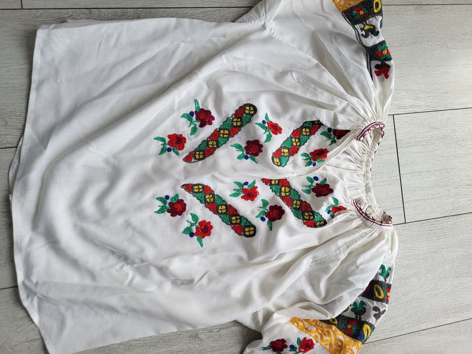 Ie veche traditionala autentica