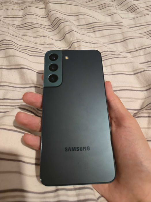 S22 cu 256gb stocare si stare foarte buna