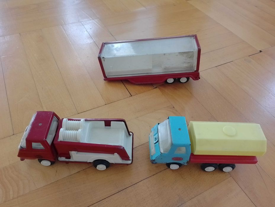 Стари соц играчки