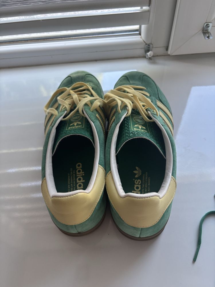Adidas gazelle номер 42