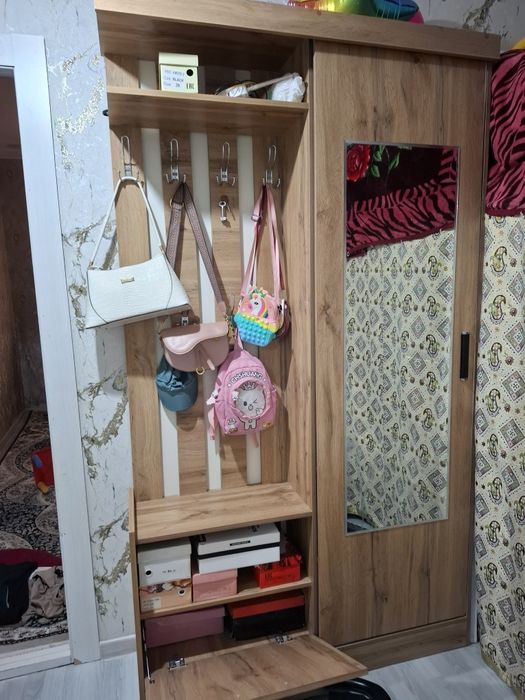 Prixojiniy mebel sotiladi