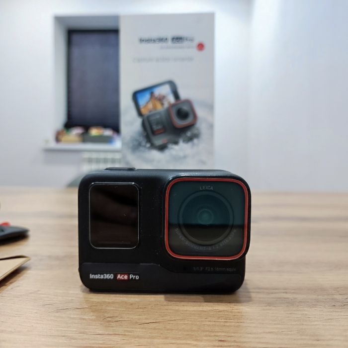 Экшен камера insta 360 Ace Pro