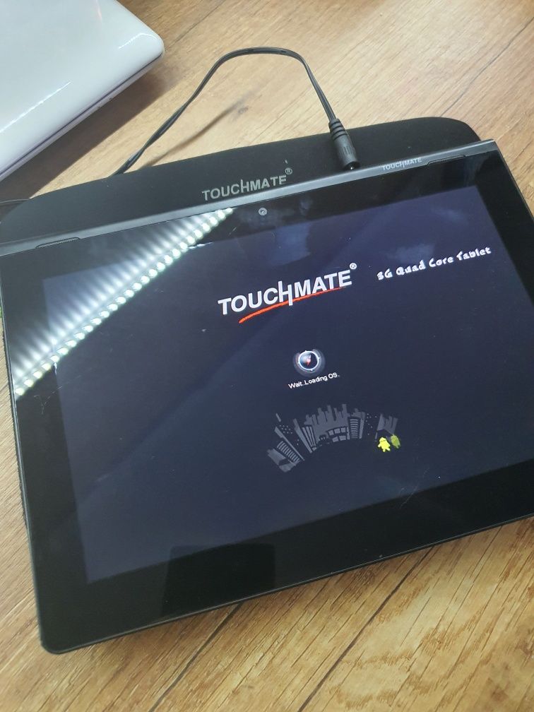 Таблет TOUCHMATE перфектен