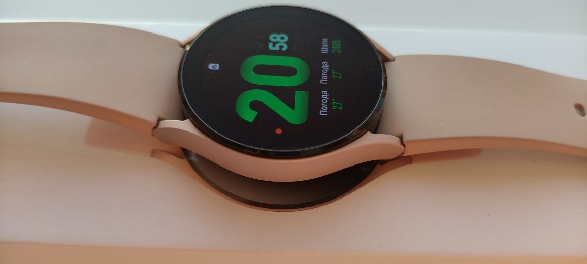 Продам Samsung galaxy watch 4