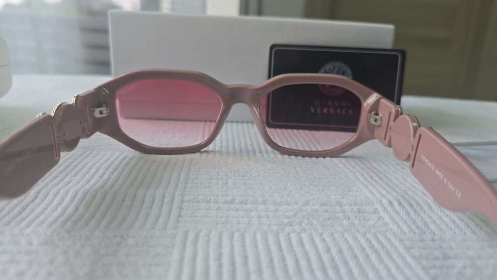 Ochelari de soare Versace roz