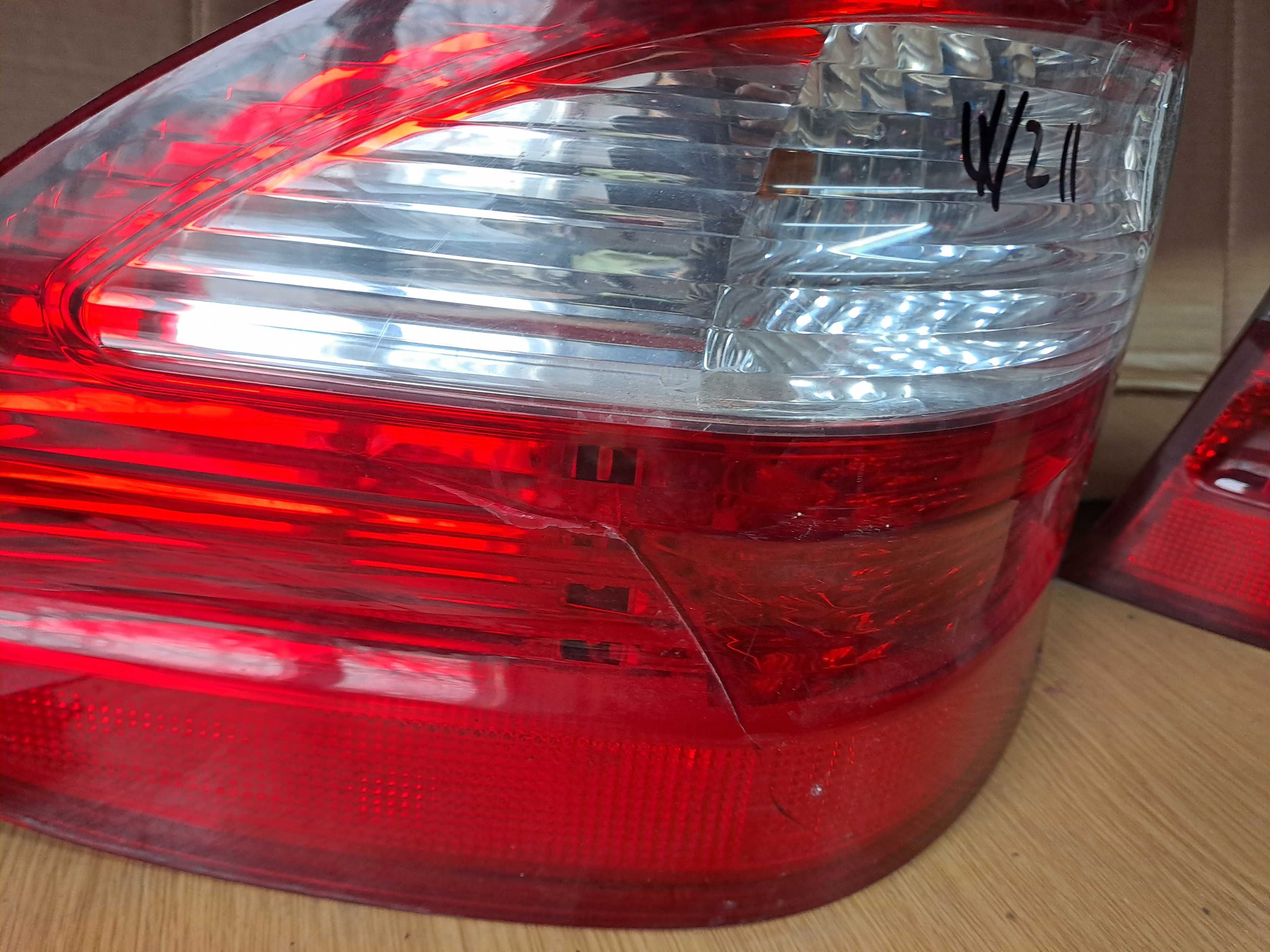 Stop stanga dreapta stopuri Lampa Mercedes E Class W211 break cu LED