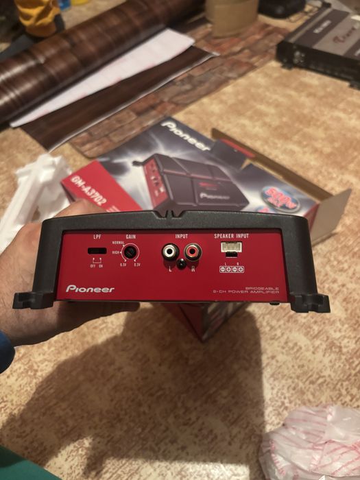 Усилвател пайнер 500w чисто нов