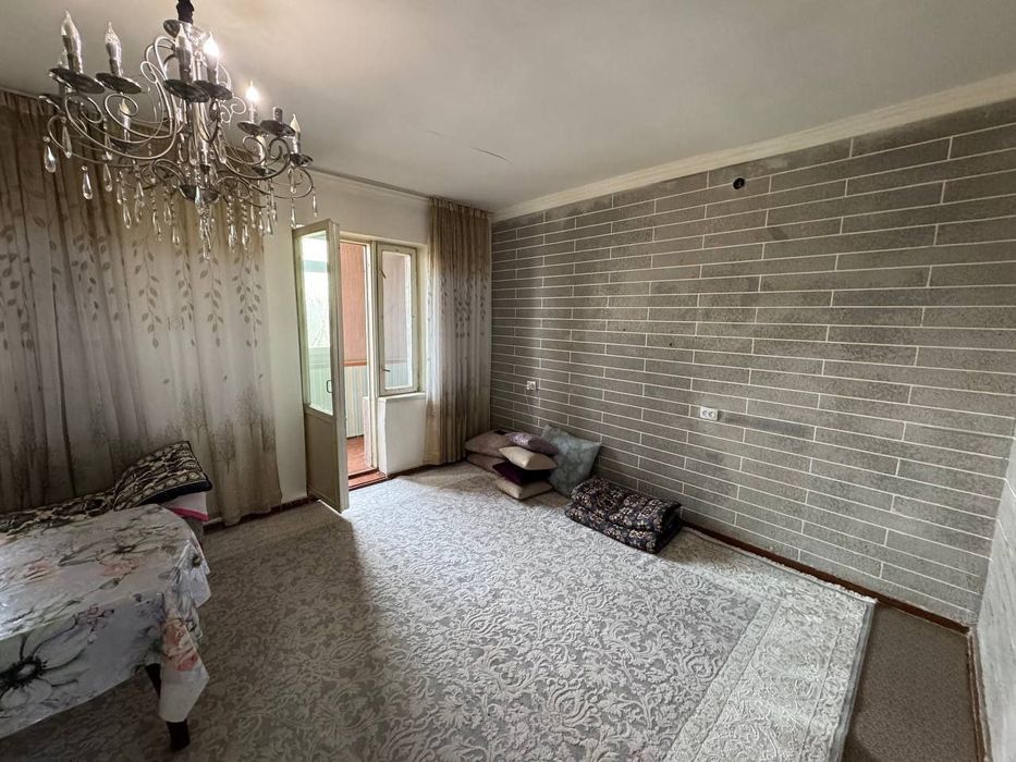 1/3/4. Сергели, ул. Янги Сергели. Дом - галерейка, квартира 42 м²!