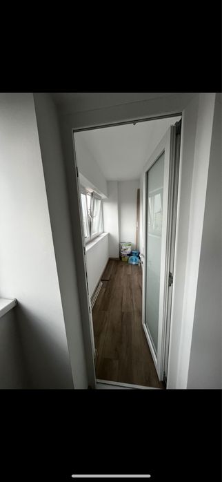 Vand apartament doua camere