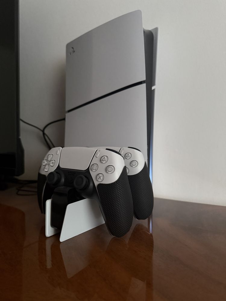 Ps5 slim c подпиской и акаунтом