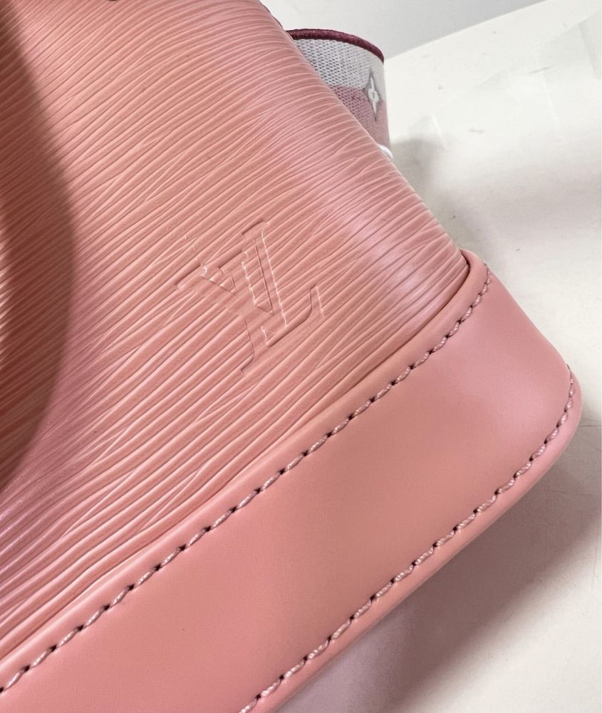 Louis Vuitton Alma BB Epi