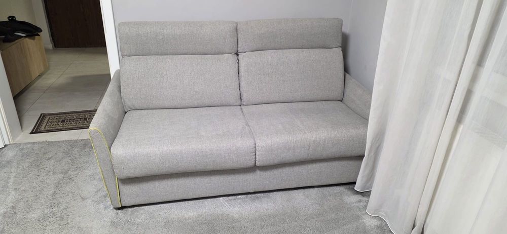 Canapea Extensibila cu Cadru Metalic