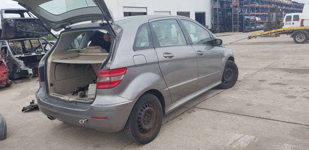 Piese din dezmembrari  Mercedes B Class  /  B 160 B 170 B 180 B 200