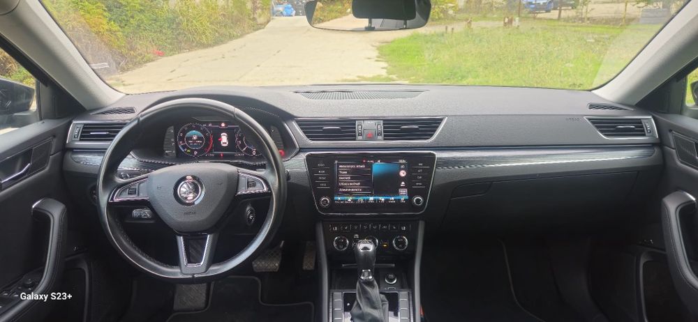 Vând Skoda Superb
