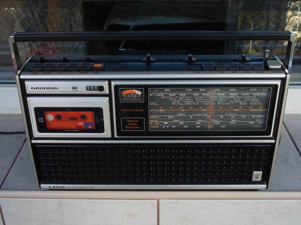 Radio TELEFUNKEN Bajazzo Sport 105, GRUNDIG C6500 vintage Germany