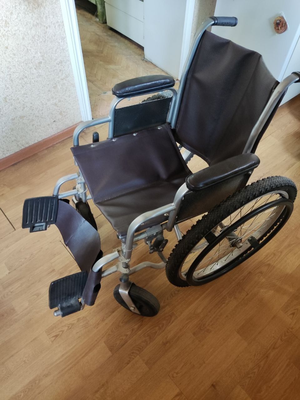 Продается инвалидная коляска