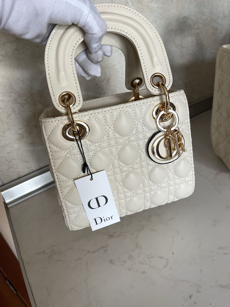 Чанта Lady Dior mini екрю