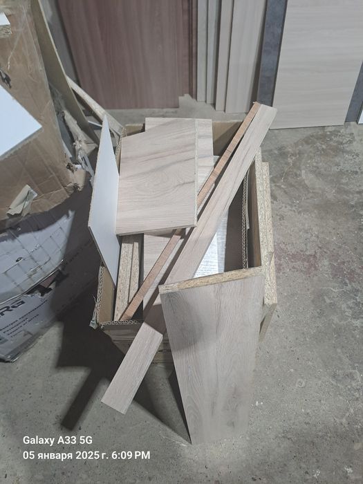 Продам остатки лдсп как дрова,  отлично горят жар даёт не дорого зимой