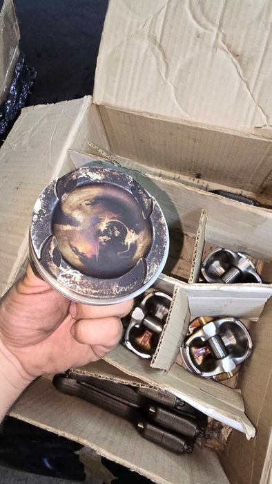 N54b30 бутала и биели