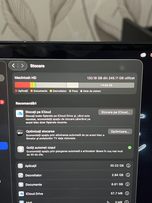 Macbook air m2 8gb ram 245 ssd