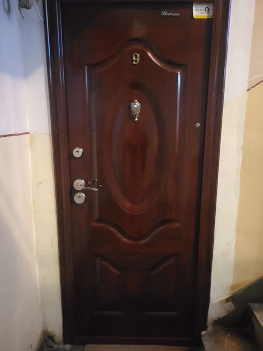 Ușă intrare stare bună