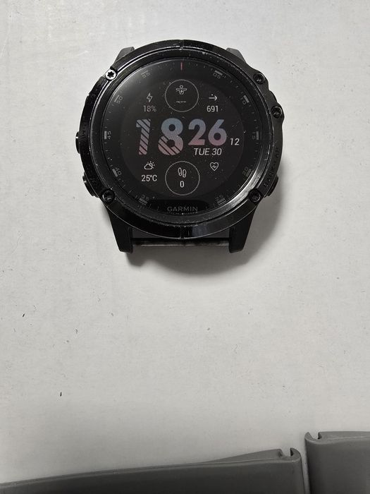 Часовник  Garmin Fenix 5x plus