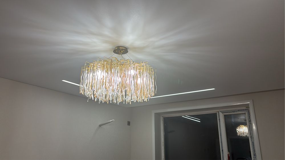 Электрик, установка люстр, монтаж розетки выключатели.