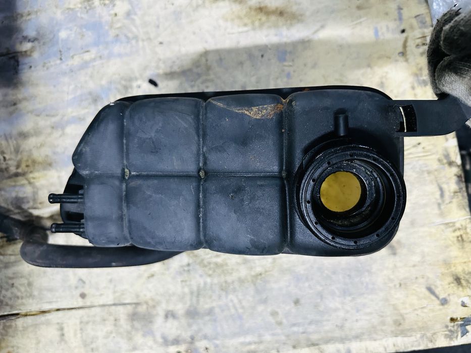 W220 S class S500 расширительный бачок антифриза авторазбор бу запчаст