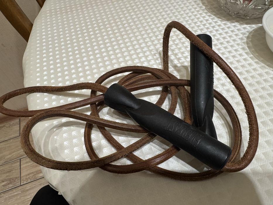 Скакалка кожа натуральная