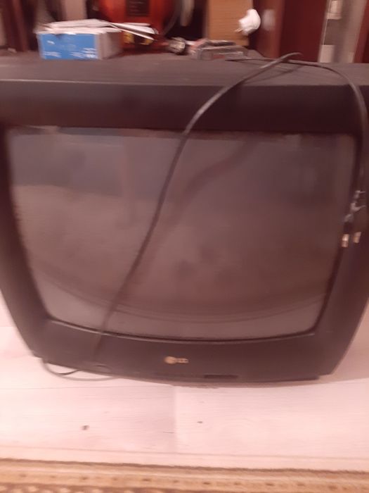 Продам телевизор LG